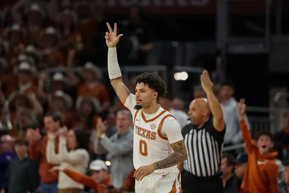 AUSTIN, TX – JANUARY 17: Guard Jordan Pope #0 of the Texas Longhorns holds up three fingers after hitting a three point shot during the SEC college basketball game between Texas Longhorns and Texas A&M Aggies on January 17, 2026, at Moody Center in Austin, TX. (Photo by David Buono/Icon Sportswire via Getty Images)