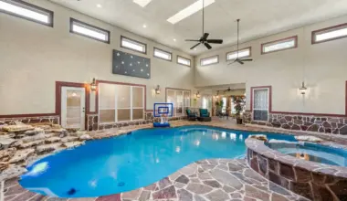 The sale price of this San Antonio mansion with a rare indoor pool just dropped $50,000