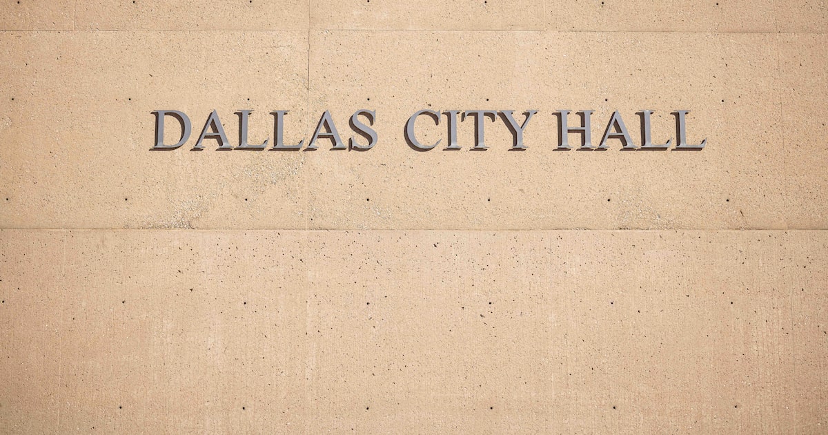 Dallas commission panel to check status of designating City Hall as landmark