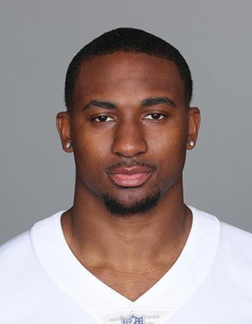 Team photo of Dallas Cowboys defensive end Donovan Ezeiruaku