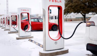 How freezing temperatures affect electric vehicles — and what North Texans can do