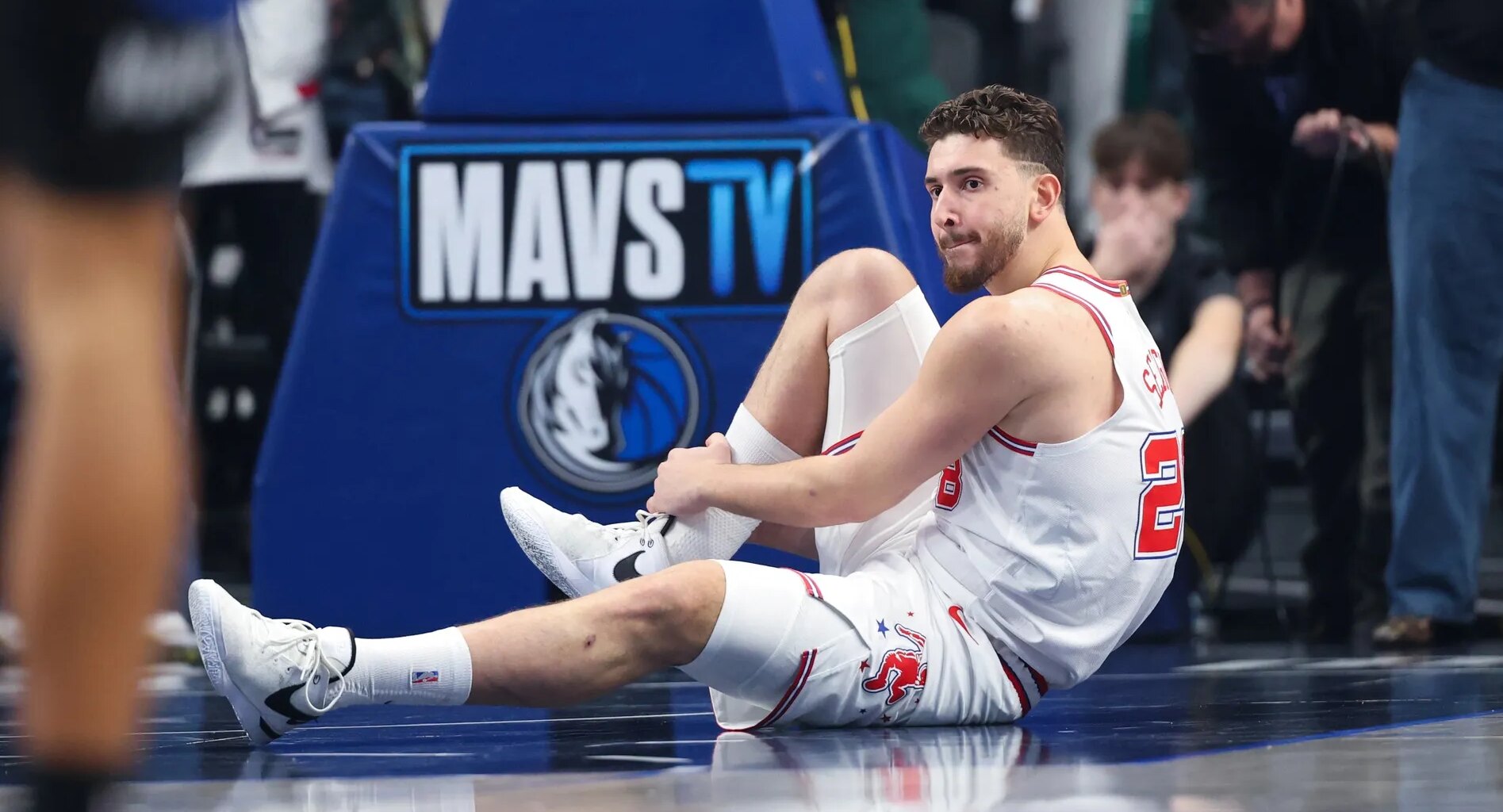 Rockets (21-11) lose in Dallas as Alperen Sengun sprains right ankle