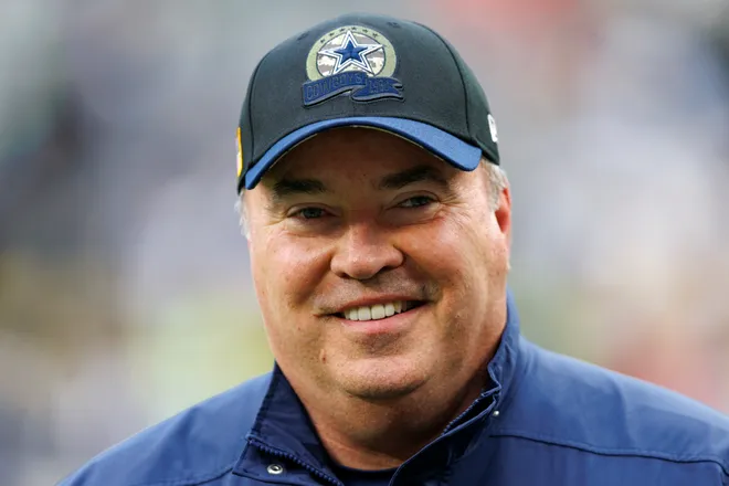 Nov 13, 2022; Green Bay, Wisconsin, USA; Dallas Cowboys head coach Mike McCarthy during warmups prior to the game against the Green Bay Packers at Lambeau Field. Mandatory Credit: Jeff Hanisch-USA TODAY Sports