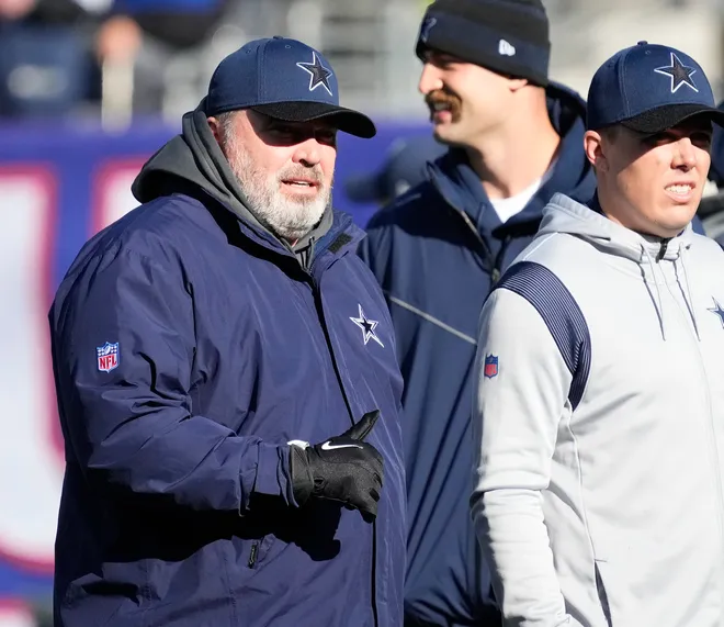 Dec 19, 2021; East Rutherford, N.J., USA;
Dallas Cowboys head coach Mike McCarthy walks on the field before the game against the New York Giants at MetLife Stadium. Mandatory Credit: Robert Deutsch-USA TODAY Sports