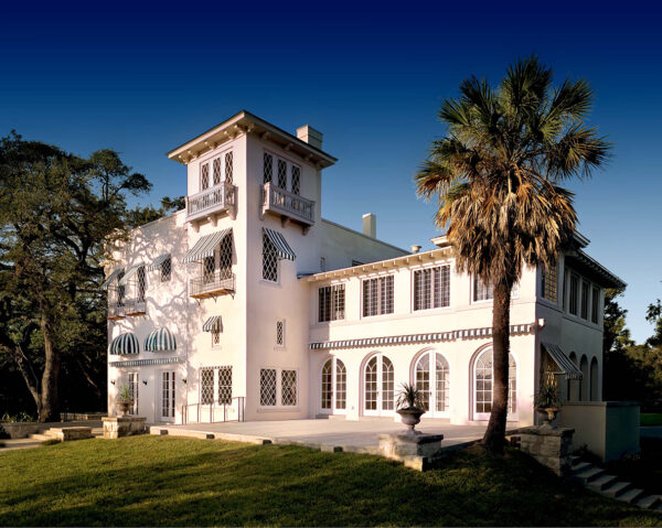 A photograph of an Italian-style villa in Austin, Texas.
