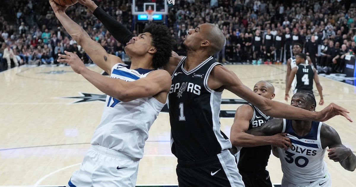 Victor Wembanyama helps San Antonio Spurs fend off season-high 55 points from Anthony Edwards as San Antonio Spurs top Minnesota Timberwolves
