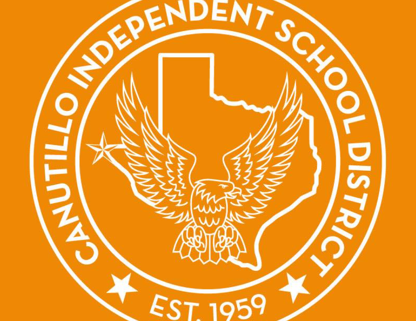 Students waiting outside due to smell of gas at Alderete Middle, Canutillo Elementary