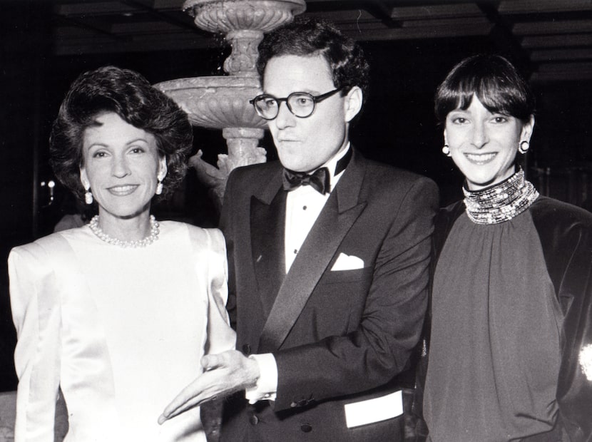 Linda Custard (left) at a Dallas event in 1986 with Jeremy Halbreich and Nancy Halbreich.