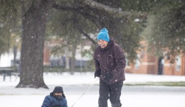 Dallas-Fort Worth set daily snowfall record on Sunday, beating record set in 1949
