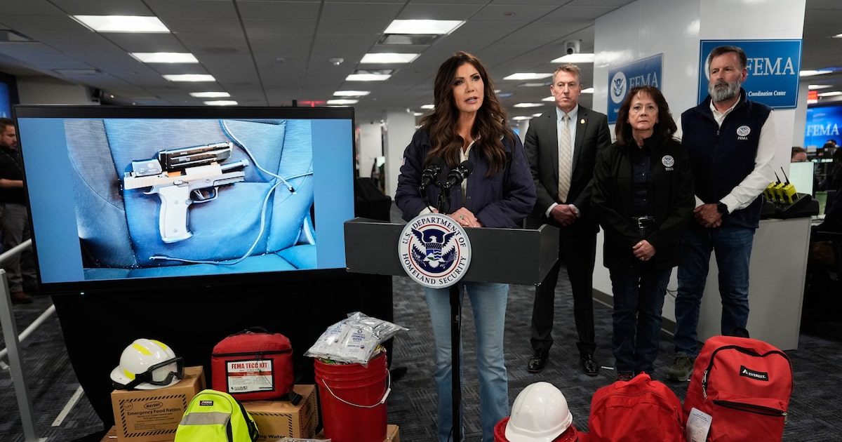 Videos show deadly Minneapolis shooting and political leaders reach different conclusions