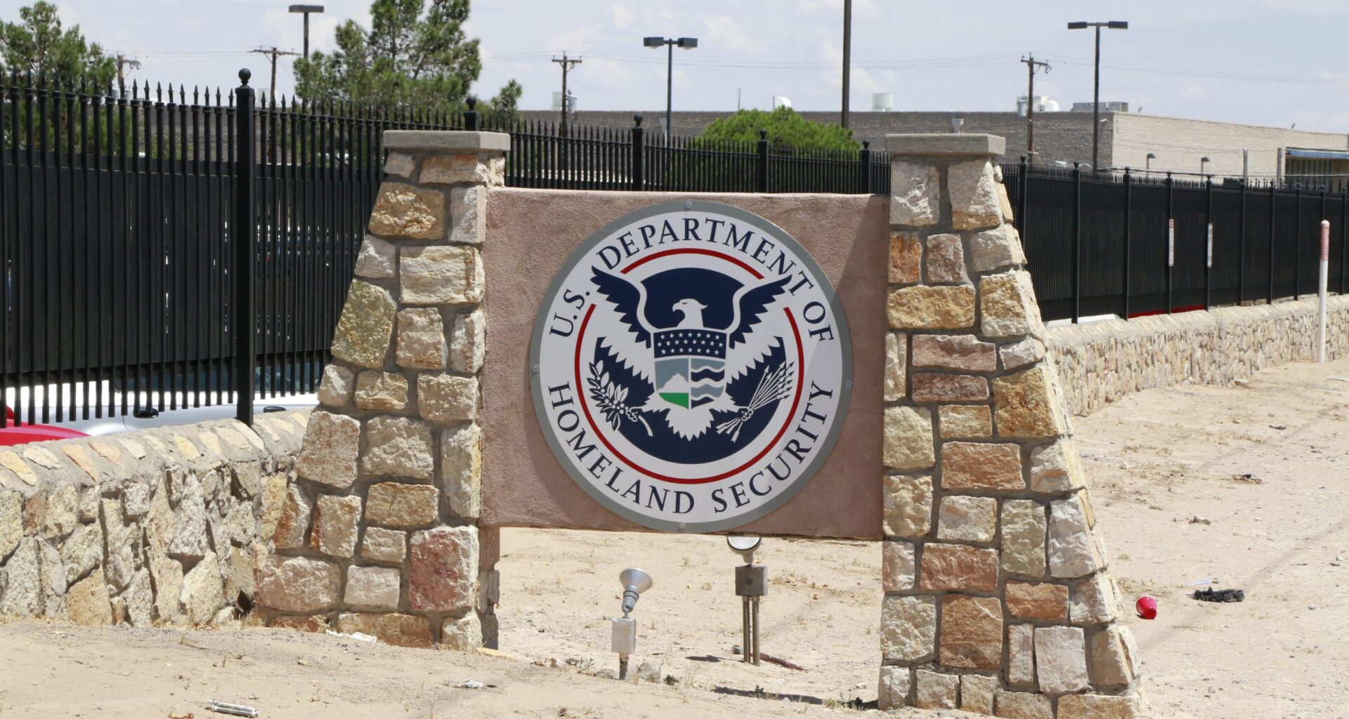 Fact check: Is the 5-year-old Minnesota boy detained by ICE being held in an El Paso facility?