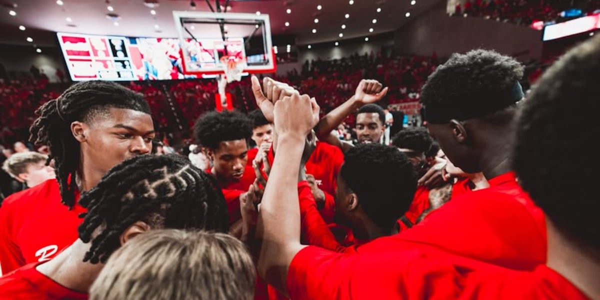 No. 7 Houston tops No. 14 Texas Tech 69-65