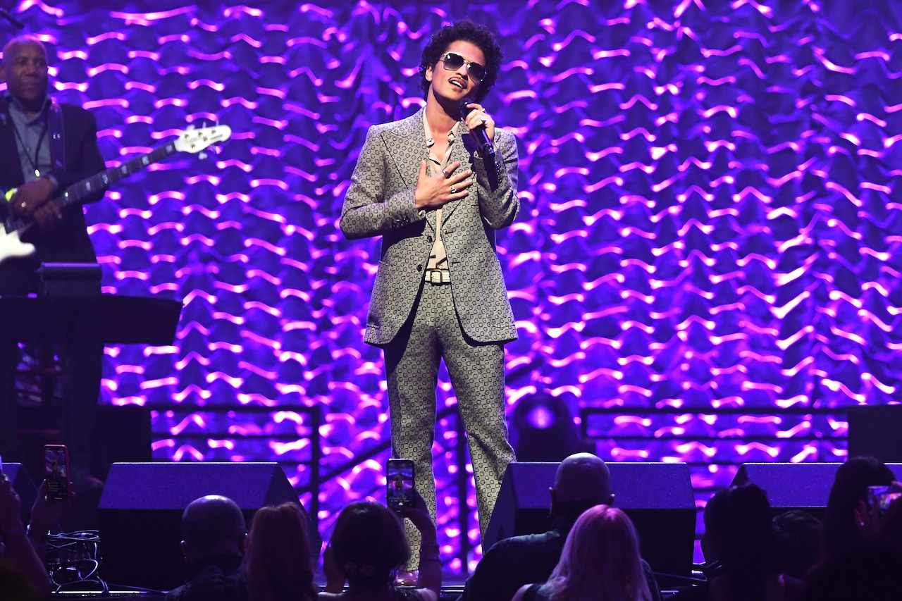 runo Mars 2026 Texas: Cheap tickets, promo codes, San Antonio, Houston, Arlington