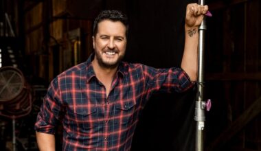 Luke Bryan announces tour, concert in Lubbock
