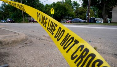 Man dead after crashing into pole, unoccupied vehicle in dealership parking lot in Plano