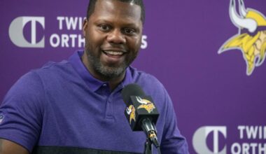 Cowboys May Pass on a Bronco for Daronte Jones as Defensive Coordinator » Inside The Star