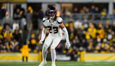 Texans player identified as victim in armed home robbery that led to police chase