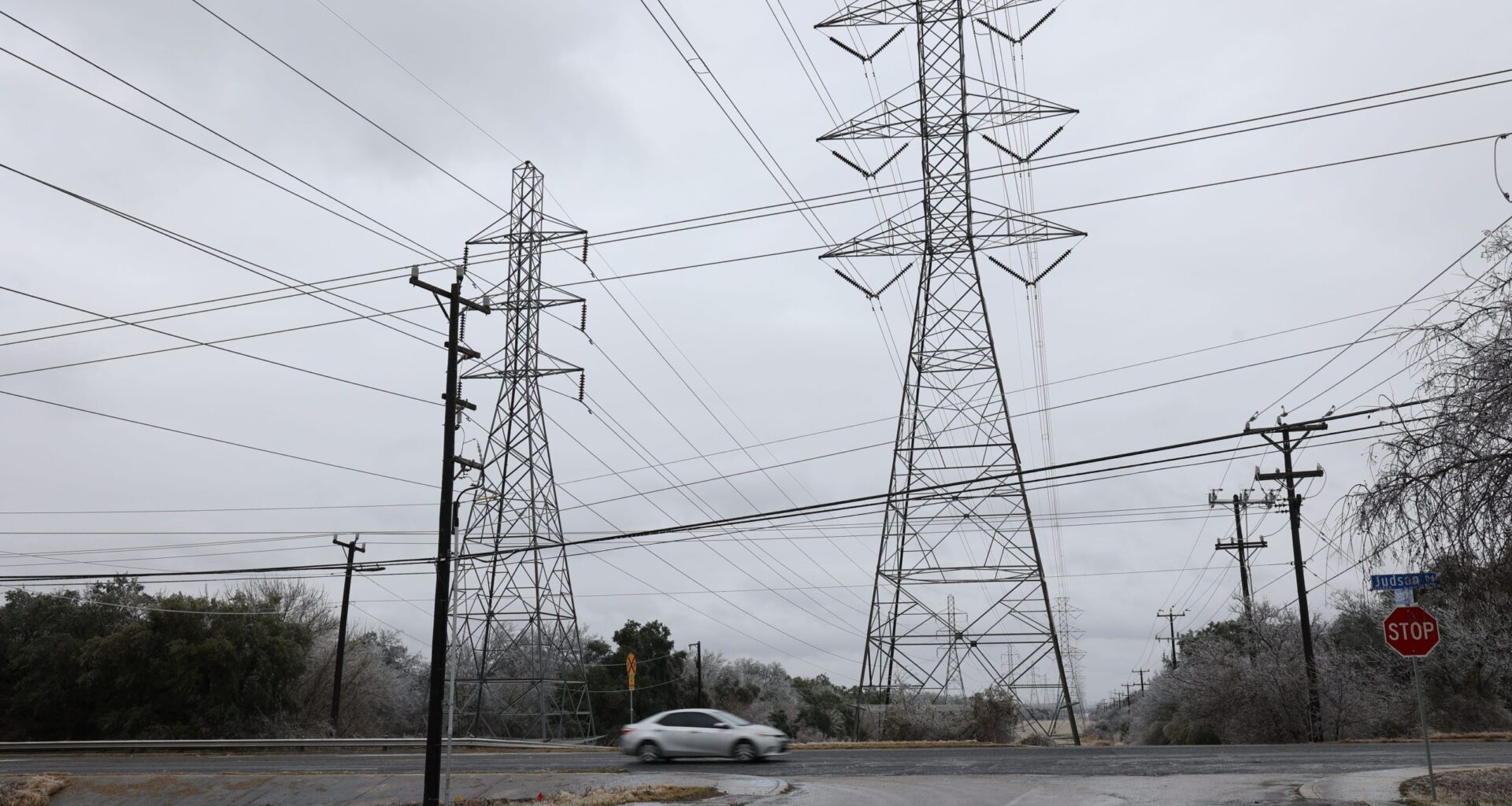 Freezing rain expected in San Antonio, testing power grid