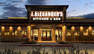 J. Alexander’s Celebrates First DFW Restaurant with Plano Grand Opening