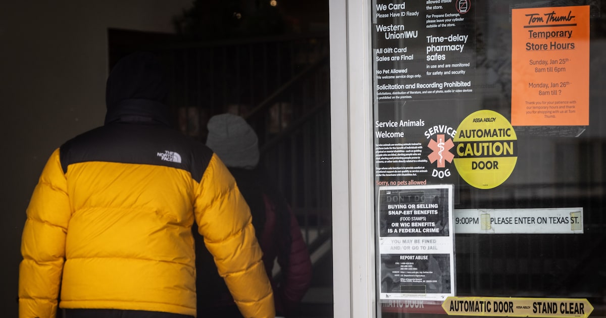 When stores are opening as winter blast freezes D-FW