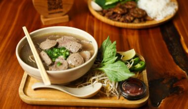 A list of North Texas restaurants and bars open during the winter storm