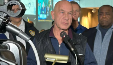 Houston Mayor John Whitmire, Office of Emergency Management provide overnight updates on winter freeze