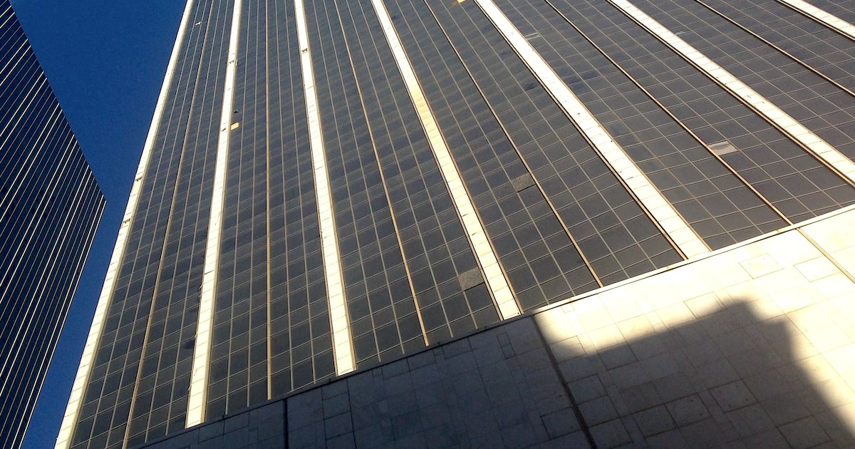 ‘The values aren’t there.’ One of downtown’s most iconic skyscrapers heads to foreclosure