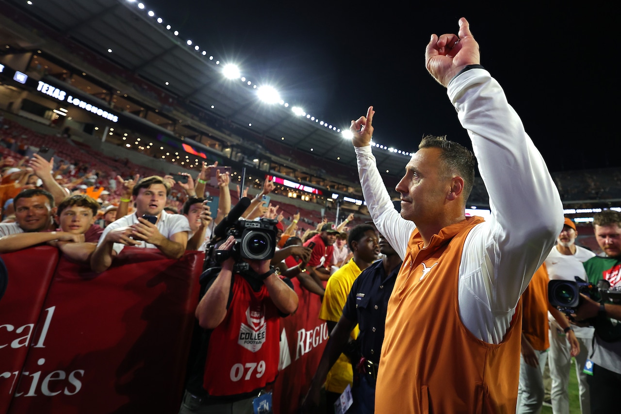 Texas tweets to troll Alabama after Hollywood Smothers, Cam Coleman transfer portal commits