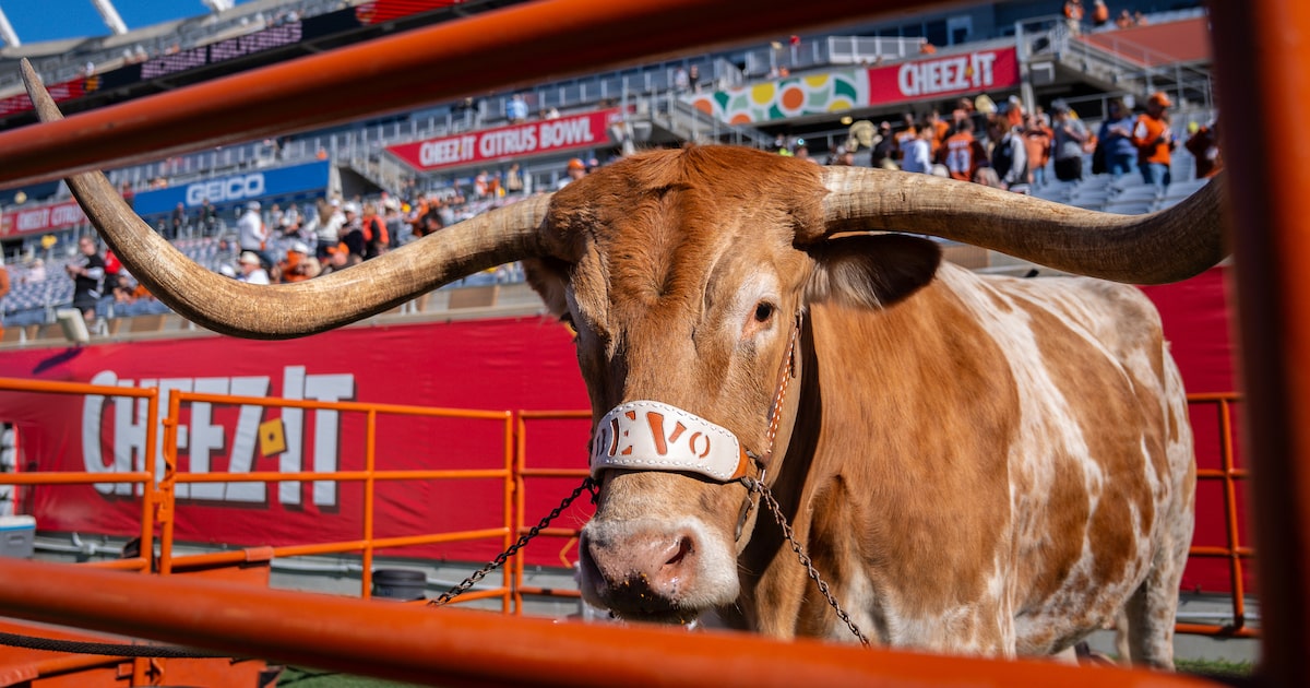 Texas A&M freshman OL Jonte Newman transfers to Texas, per report