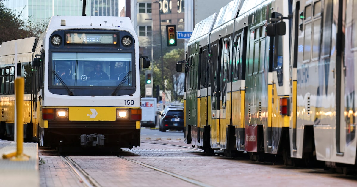 Dallas considers conceding governing power as DART negotiations come to a head