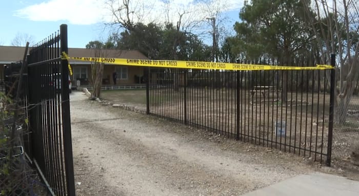 Man hospitalized after argument escalates to shooting on Northwest Side, SAPD says