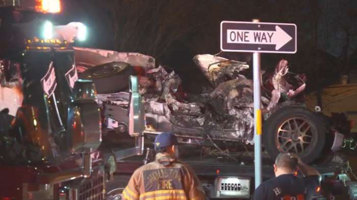 2 dead from Saturday morning vehicle fire on I-610