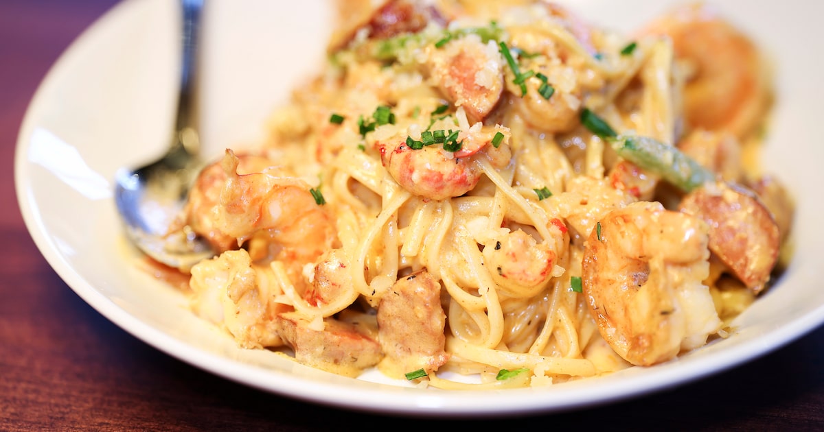 New restaurant J. Alexander’s is open in Dallas-Fort Worth — and looking north next