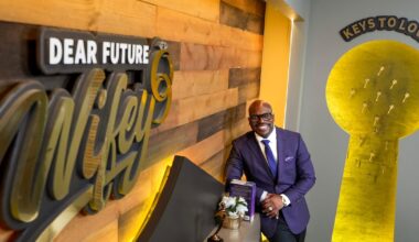 A Dallas man wrote hundreds of letters to his future wife. Then he met her