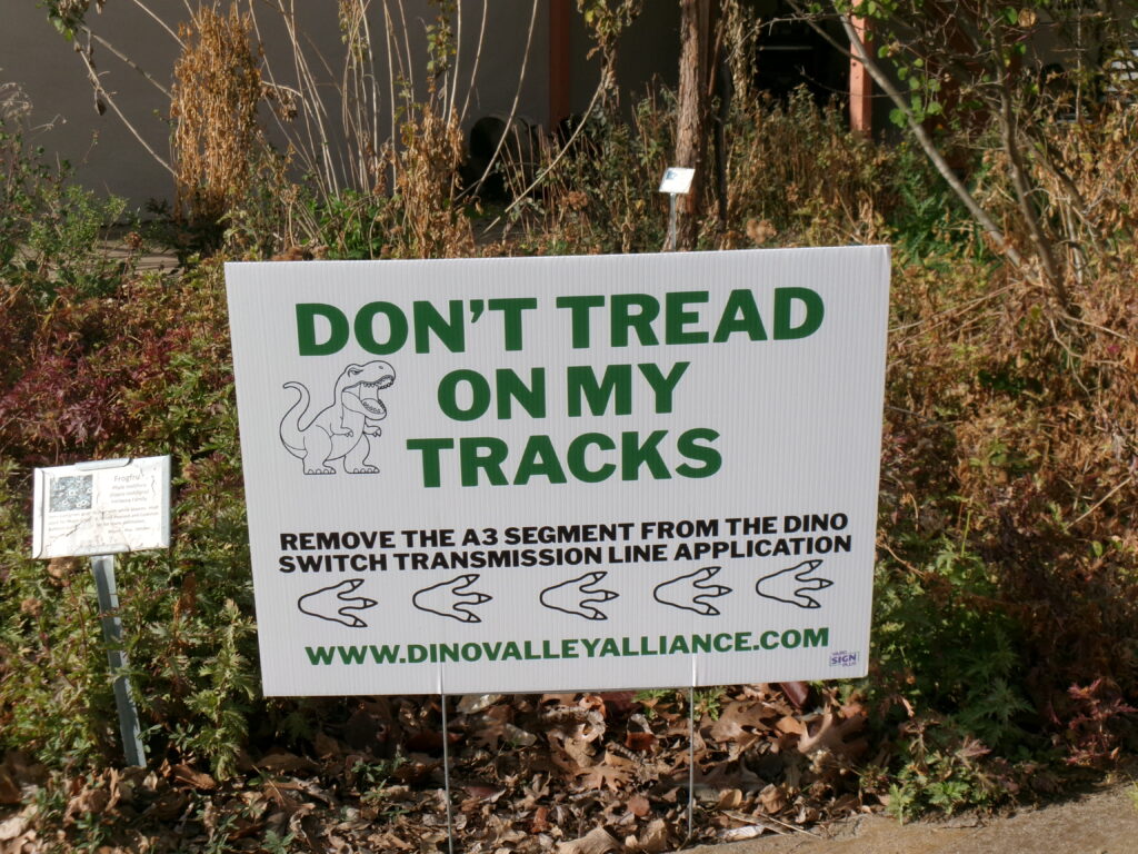 A sign in historic downtown Glen Rose, Texas. Credit: Arcelia Martin/Inside Climate News