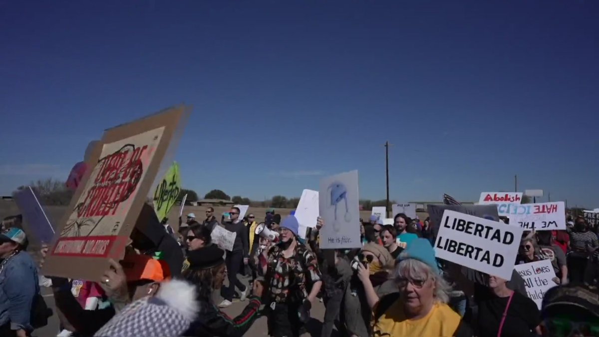 Protesters gather outside South Texas facility – NBC 5 Dallas-Fort Worth