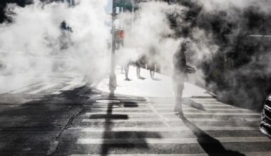 Snow starts falling in Texas, Oklahoma as eastern US braces for winter storm