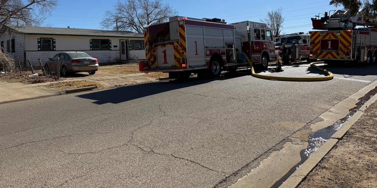 1 dead, 1 injured in east Lubbock house fire