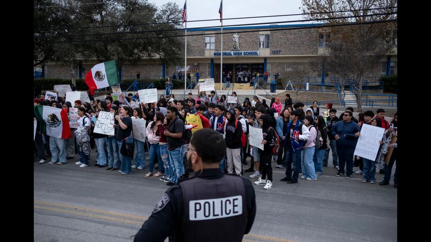 Hundreds of Texas public school students walk out to protest ICE killings