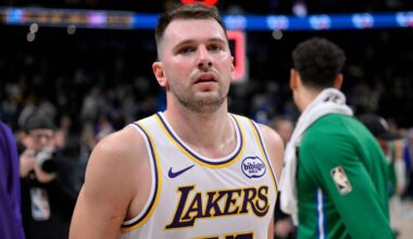 Luka Dončić returns to Dallas, and Mavs fans show support, despite a winter storm