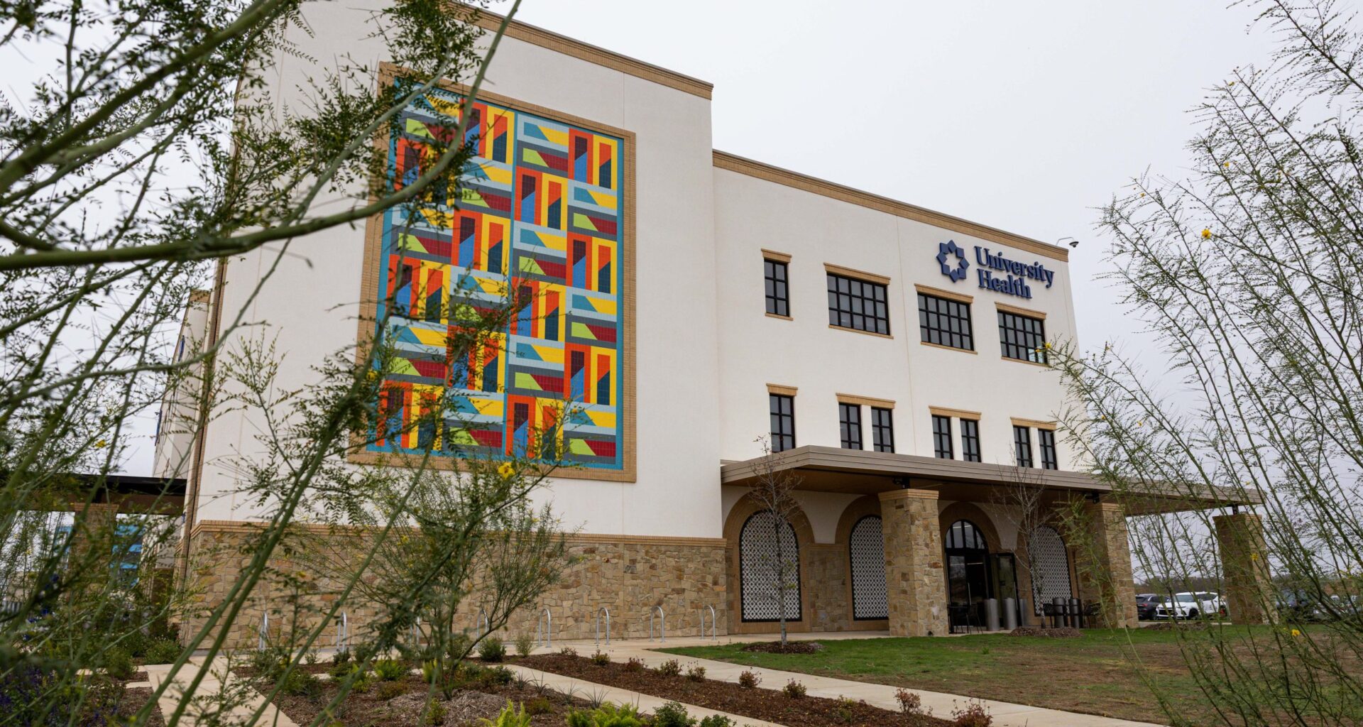 University Health opens Vida health center on South Side