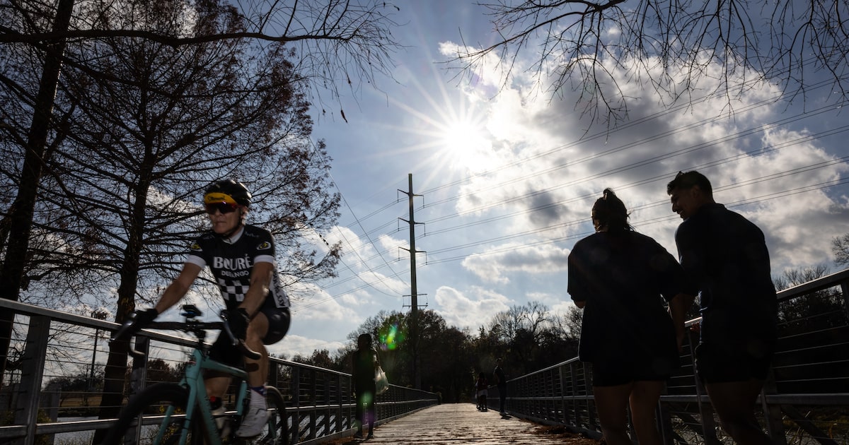 North Texas can’t seem to stop flirting with record warmth. What’s behind it?