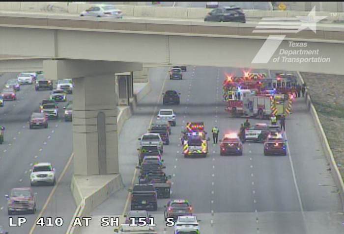 Major crash causes lane closures at Loop 410 on West Side, TxDOT says