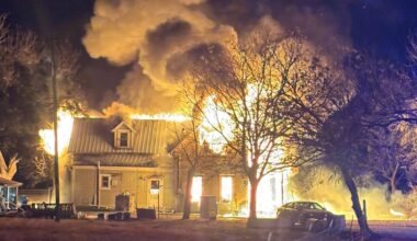 Fire destroys home in Bartlett, Texas