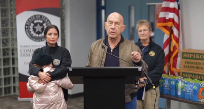 Mayor Whitmire denies rumors of ICE officials patrolling Houston warming centers