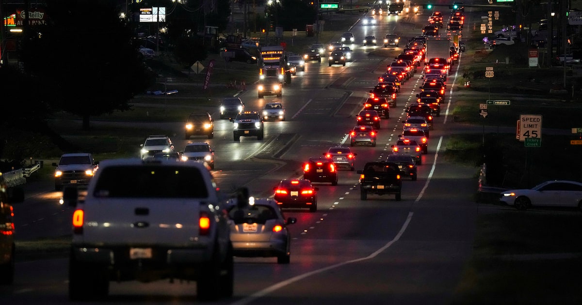 Crash closes stretch of Dallas North Tollway in Plano Monday night