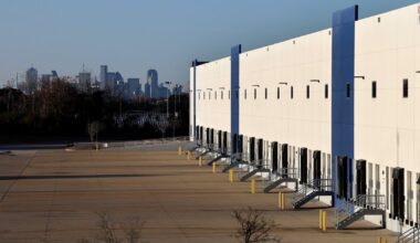 ICE plans ‘mega’ Texas detention center in Hutchins to hold 9,500, agency doc shows