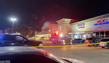 Man found shot to death at sports bar in Houston's south side, police say