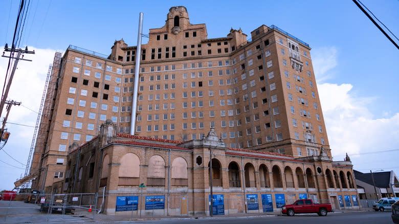 Exterior shot of The Baker Hotel in Mineral Wells, Texas