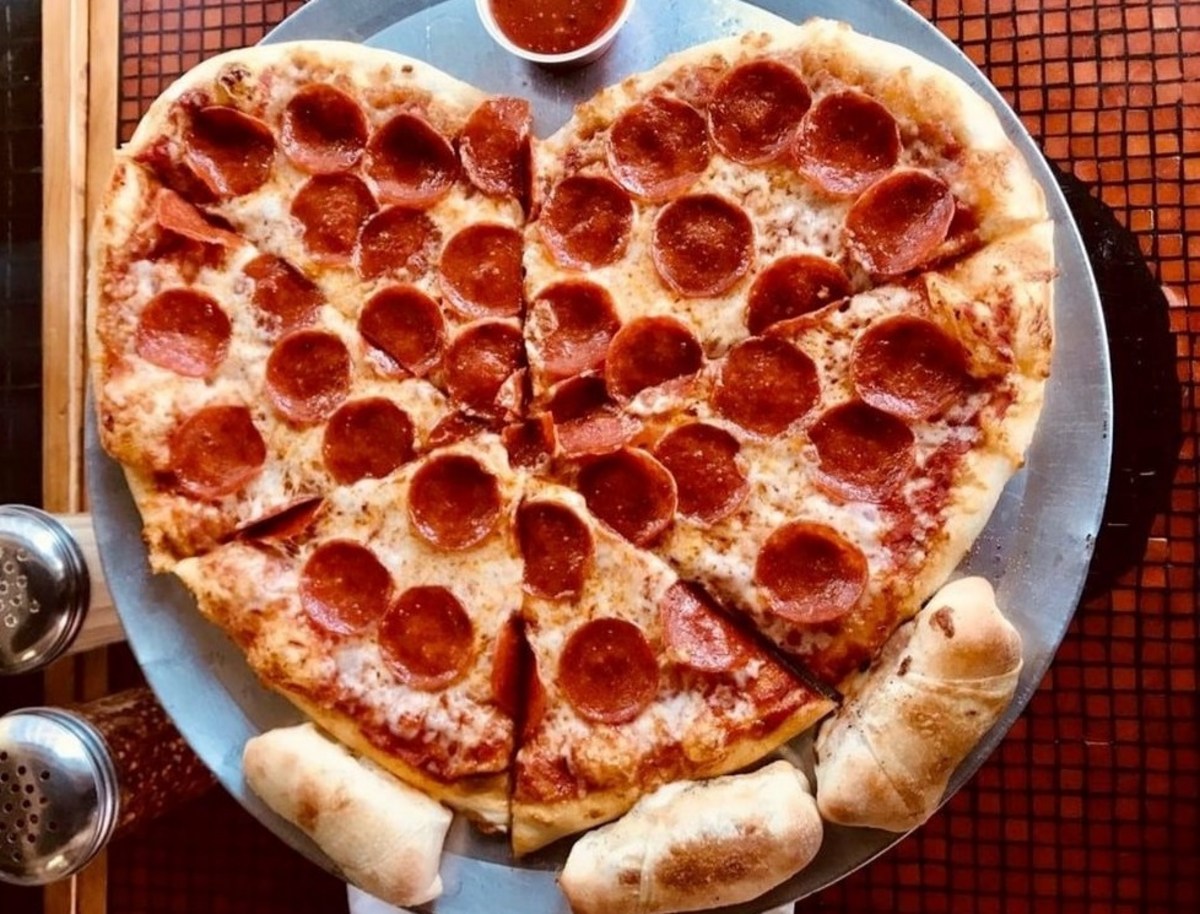 Skip the Flowers—El Paso’s Best Heart-Shaped Pizzas Are Here